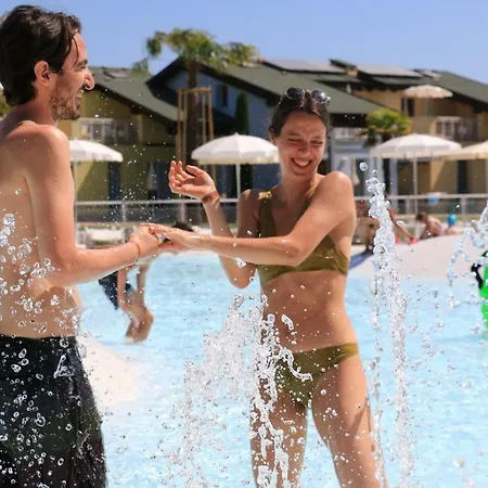 Semesteranläggning (resort) Club Village & Romea