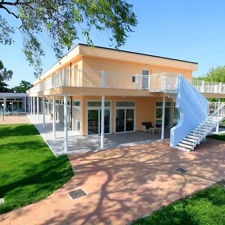 Club Village & Romea Semesteranläggning (resort) 3*