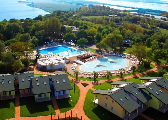 Club Village & Romea