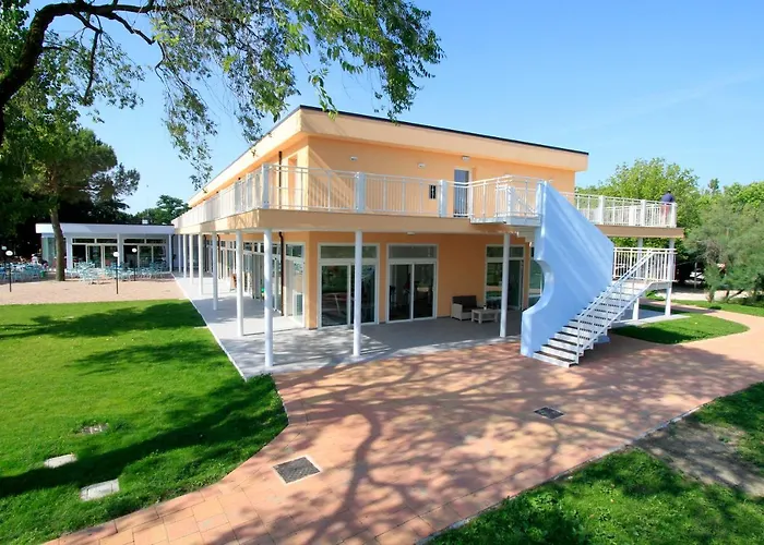 Club Village & Romea Resort 3*