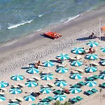 Club Village & Romea 3*