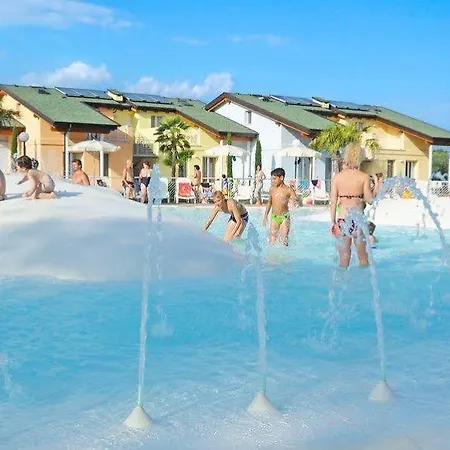 Club Village & Romea