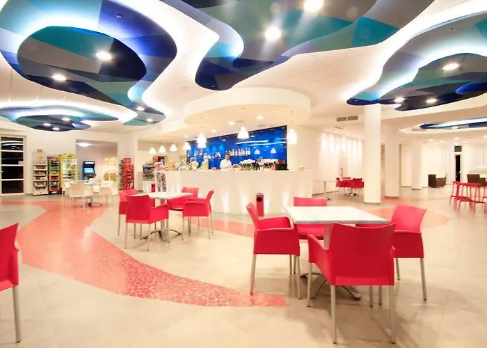 度假村 罗米亚海滨俱乐部酒店